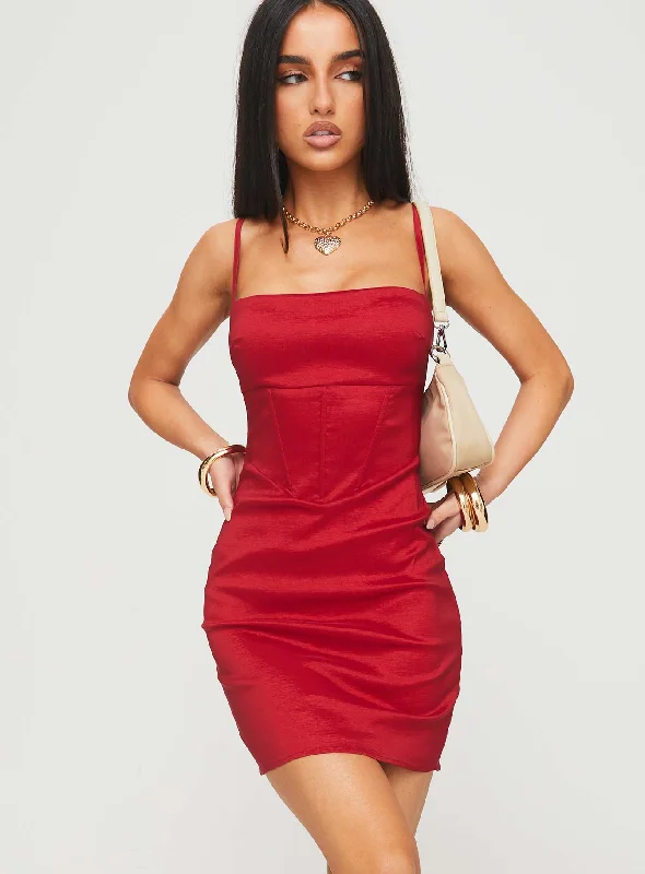 Women's Everyday Attire Chic Urban Fashion Look Warrander Mini Dress Red