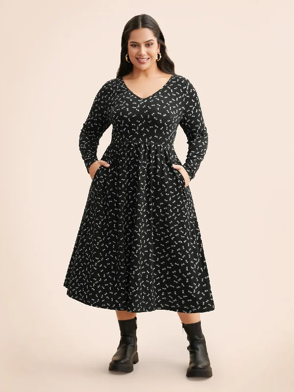 Women's Cozy Winter Attire Refined Look V Neck Dragonfly Pattern Midi Dress