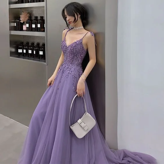 Women's Travel Garments Limited - Edition Drops Lavender Evening prom Dresses A-Line / Princess V-Neck Sleeveless Appliques Lace Sweep Train    cg9921