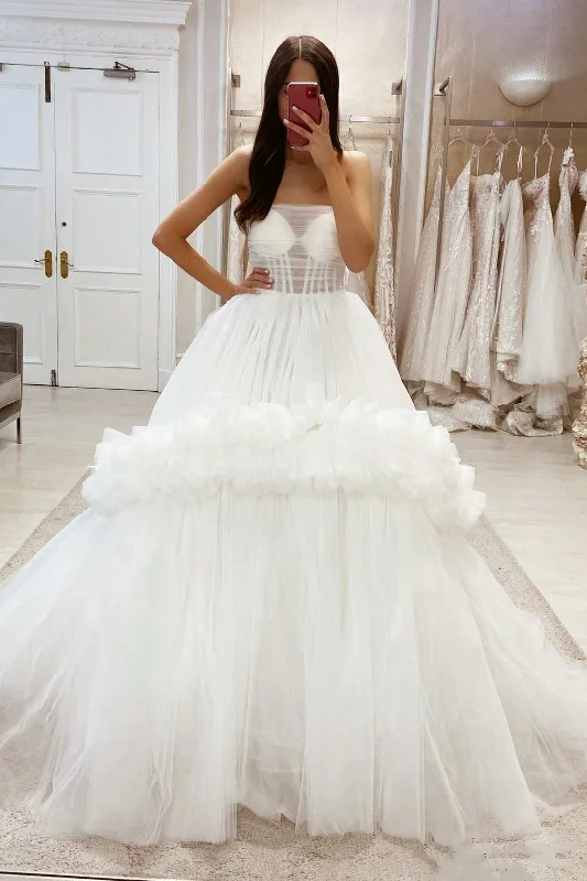 Women's Plus-Size Outfit Bold Patterns White Tulle Strapless A-Line Wedding Dress with Ruffles