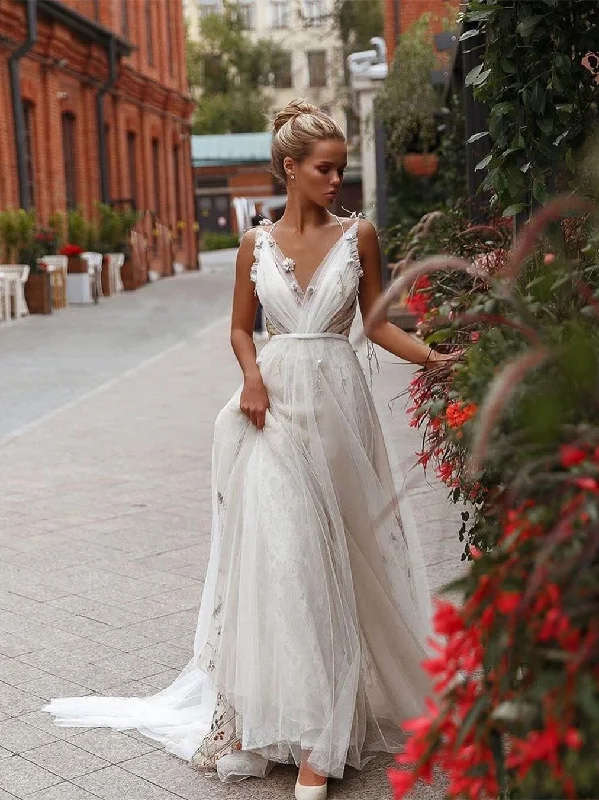 Women's Trendy Attire Contemporary Chic V-neck Tulle Floral Wedding Dresses, Newest 2020 Wedding Dresses, Popular Bridal Gown,