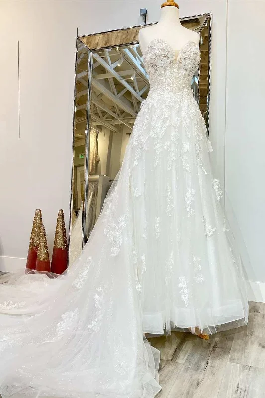 Women's High-End Clothing Exquisite Craftsmanship White Floral Applique Sweetheart Long Wedding Dress with Sweeping Train